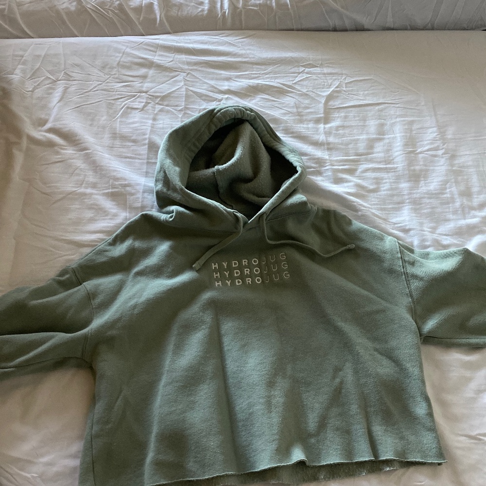 Hydrojug crop hoodie